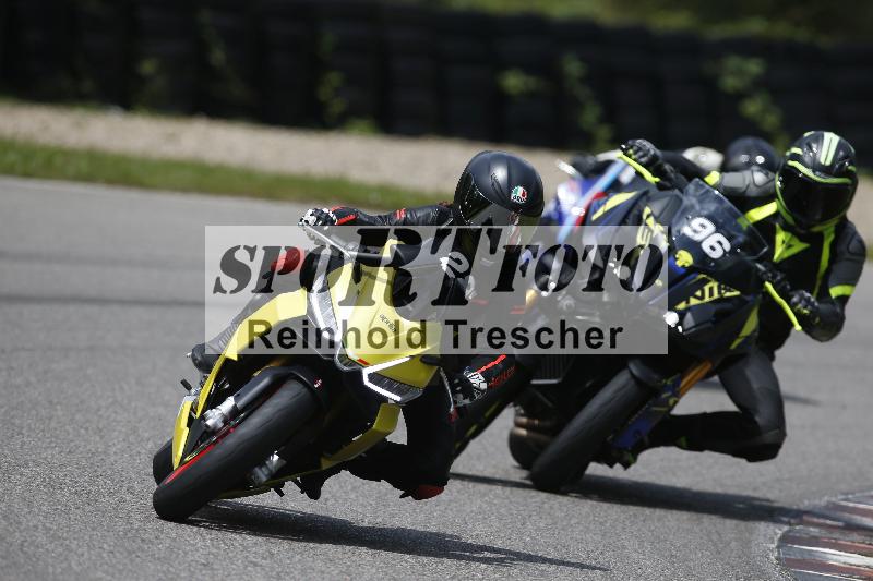 /Archiv-2024/29 12.06.2024 MOTO.CH Track Day ADR/Gruppe blau/28